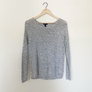 GAP • White & Blue Marled Crew Neck Light Weight Knit Sweater